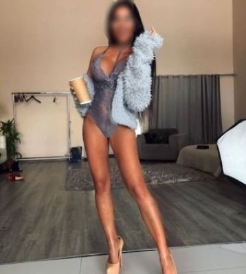 Лэйла Арбат, рост: 161, вес: 54 — тайский массаж члена