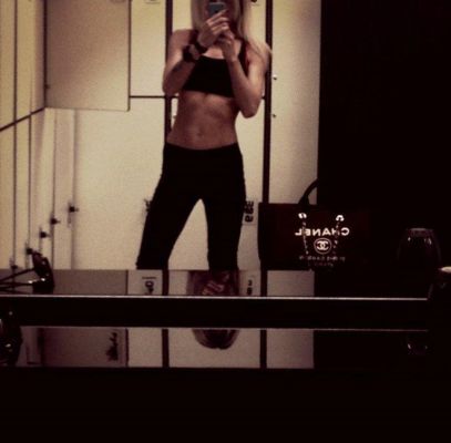 Ксюша — интим массаж, классика, минет в Калининграде