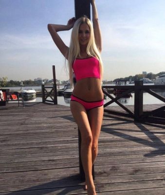 Маша, 31 лет — минет в машине