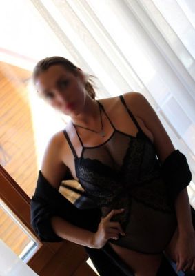 Снежана — индивидуалка БДСМ, 22 лет