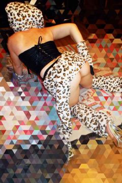 Кристина — сексуальный массаж «Веточка сакуры»